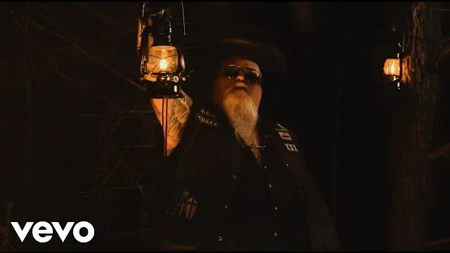 Texas Hippie Coalition - Gunsmoke