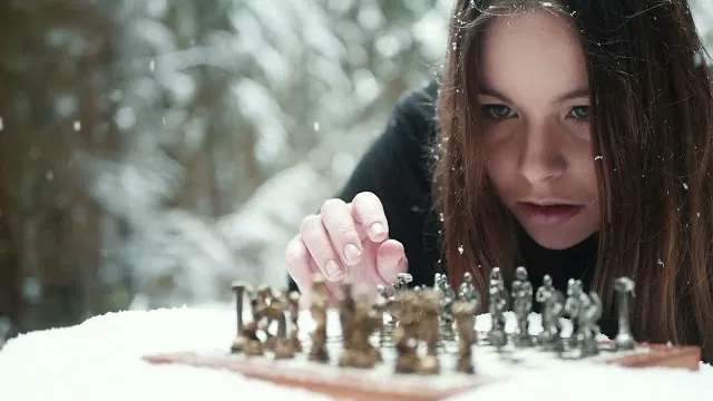 Nino Helfrich - feat. Sofia Schmidt - Thousand Faces
