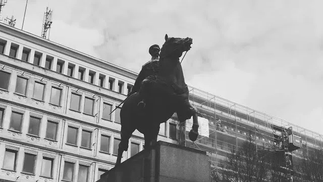 Czort - Oczyma Monumentu